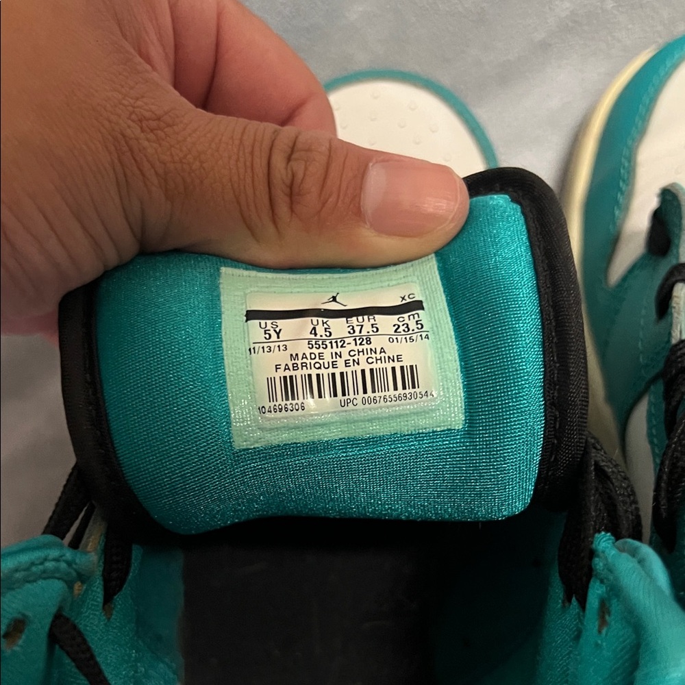 Jordan Kids Sneakers Teal and White - Picture 4 of 4